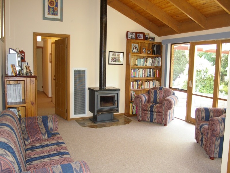 12 Carroll Crt, Gisborne VIC 3437