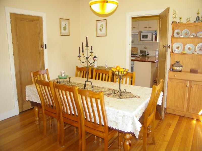 80 Howey St, Gisborne VIC 3437