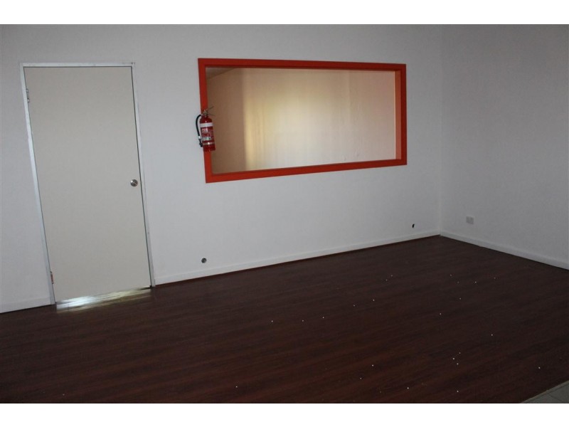 4/50 Aitken St, Gisborne VIC 3437