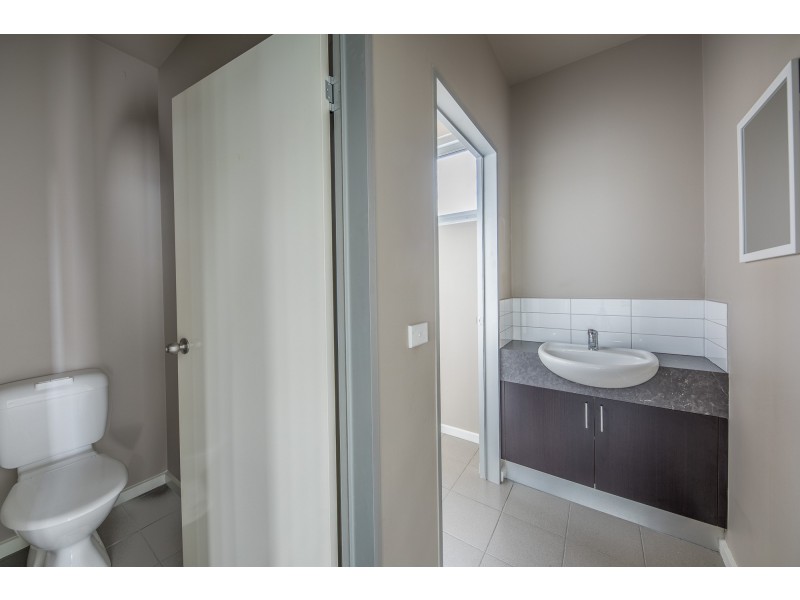 8/50 Aitken St, Gisborne VIC 3437
