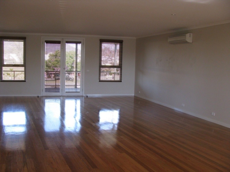 105  High Street, Woodend VIC 3442