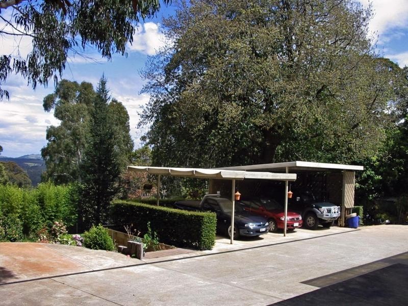 25 Ryans Parade, Mount Macedon VIC 3441