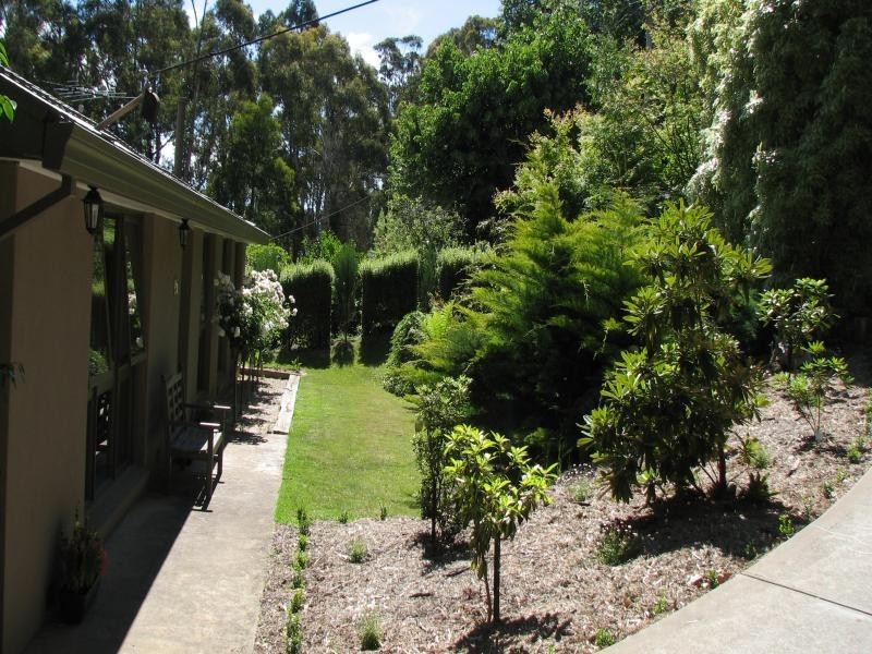 25 Ryans Parade, Mount Macedon VIC 3441