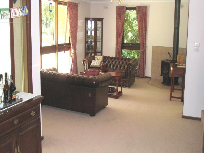 25 Ryans Parade, Mount Macedon VIC 3441