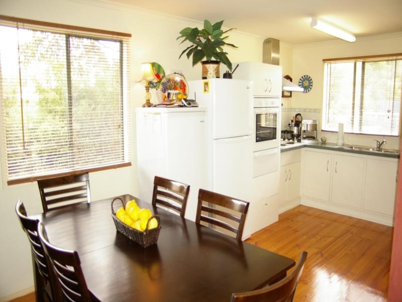 50 Mahoneys Rd, Riddells Creek VIC 3431