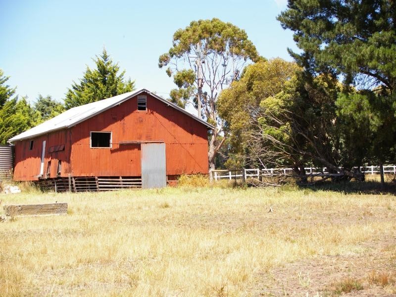 233 Gisborne Melton Rd, Gisborne VIC 3437