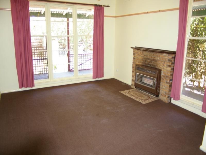 233 Gisborne Melton Rd, Gisborne VIC 3437