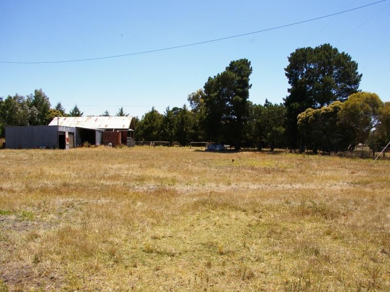 233 Gisborne Melton Rd, Gisborne VIC 3437