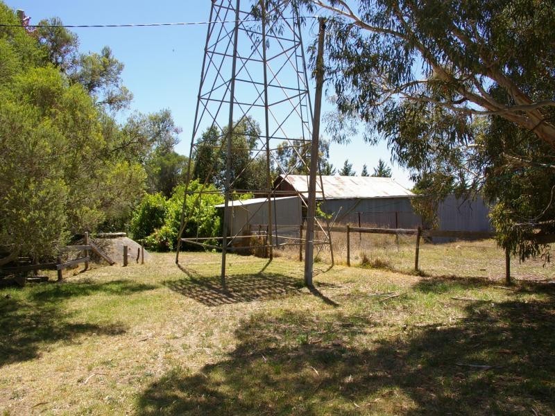 233 Gisborne Melton Rd, Gisborne VIC 3437