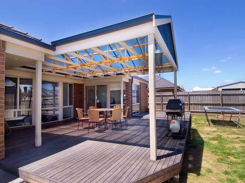 14 Hyperno Crt, Gisborne VIC 3437