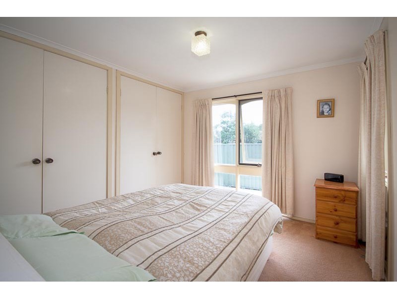 2 Worcester Road, Gisborne VIC 3437