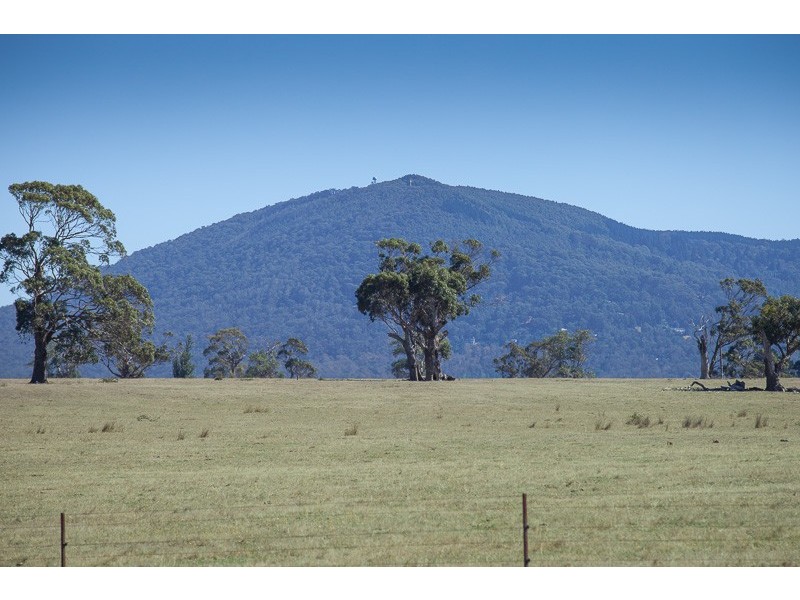 42 Skyline Drive, Gisborne VIC 3437