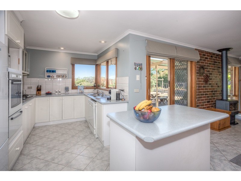 42 Skyline Drive, Gisborne VIC 3437