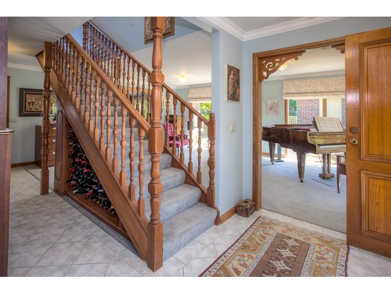 42 Skyline Drive, Gisborne VIC 3437