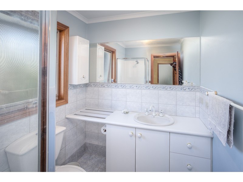 42 Skyline Drive, Gisborne VIC 3437