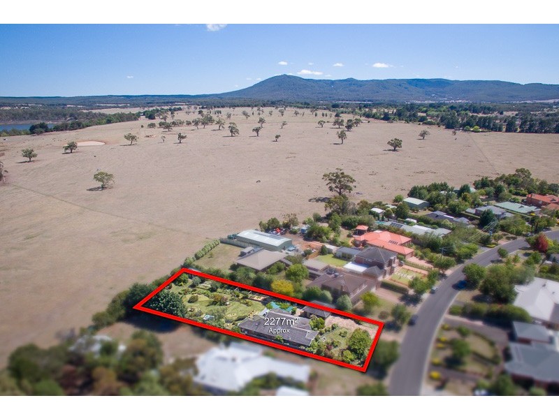 42 Skyline Drive, Gisborne VIC 3437