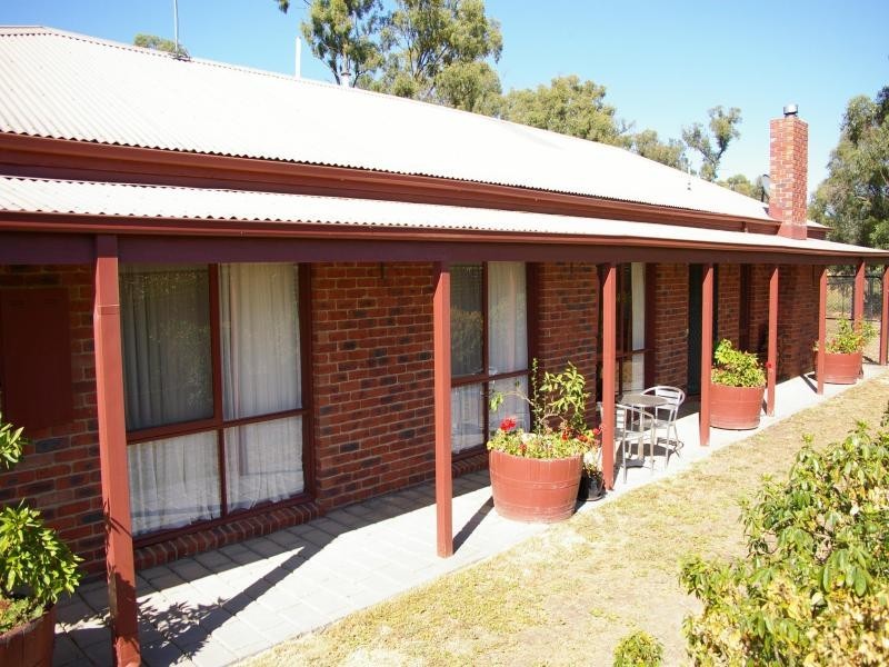 32 Stephen St, Gisborne VIC 3437