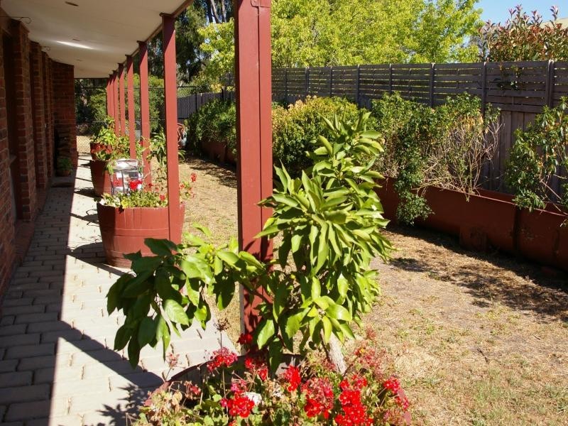 32 Stephen St, Gisborne VIC 3437