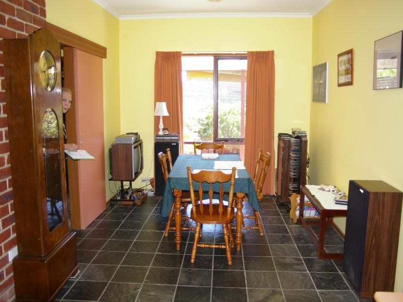 32 Stephen St, Gisborne VIC 3437