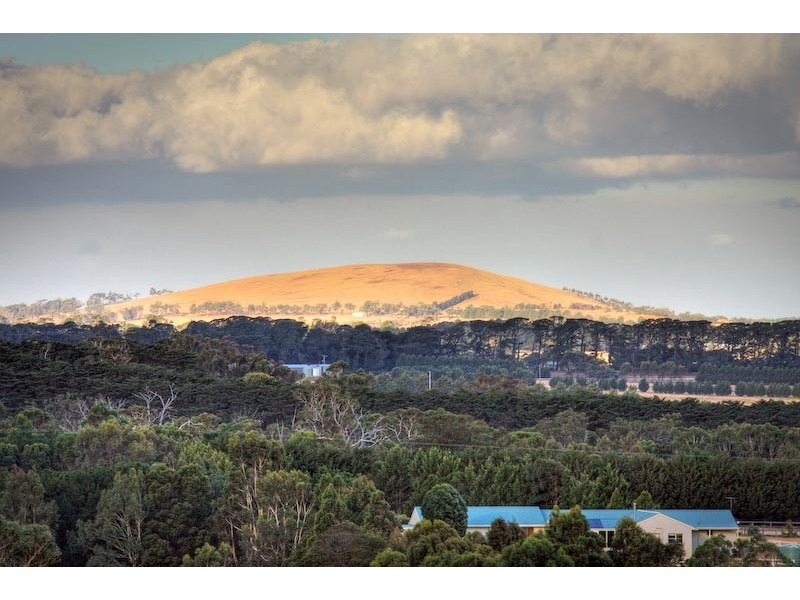 114 Mt. Charlie Rd, Riddells Creek VIC 3431