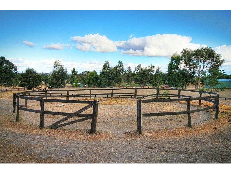 114 Mt. Charlie Rd, Riddells Creek VIC 3431