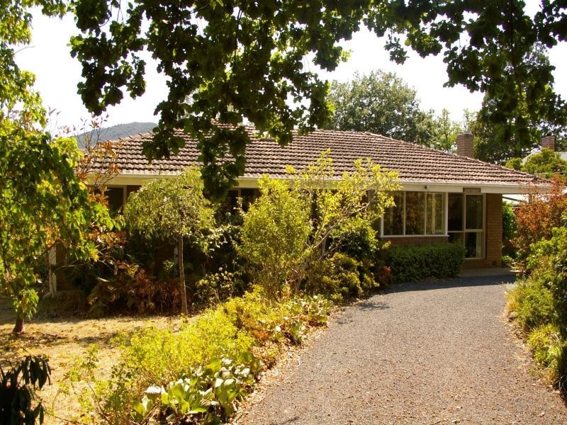 88 Carrington St, Macedon VIC 3440