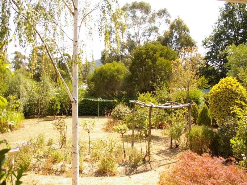 88 Carrington St, Macedon VIC 3440