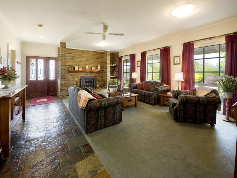 142 Gyro Close, Riddells Creek VIC 3431