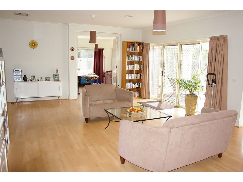 13  DOREIMUS COURT, New Gisborne VIC 3438