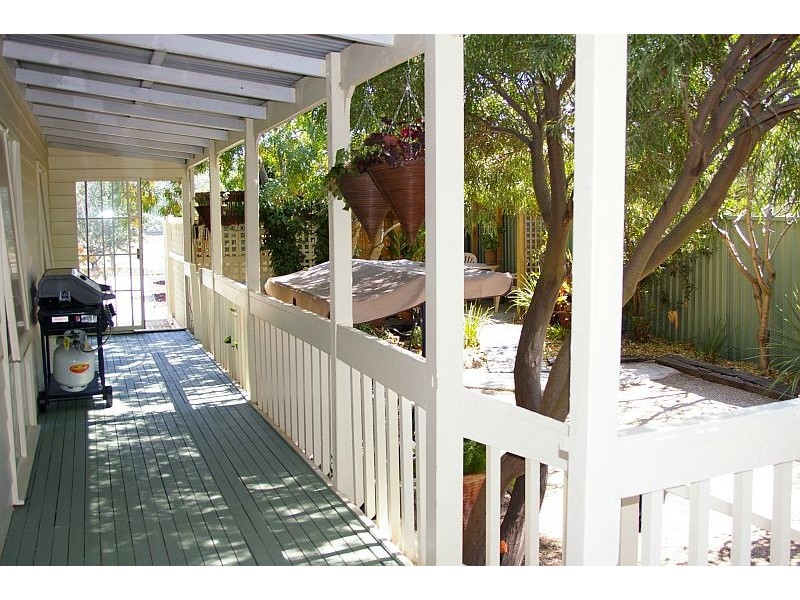 17 SEXTON STREET, Riddells Creek VIC 3431