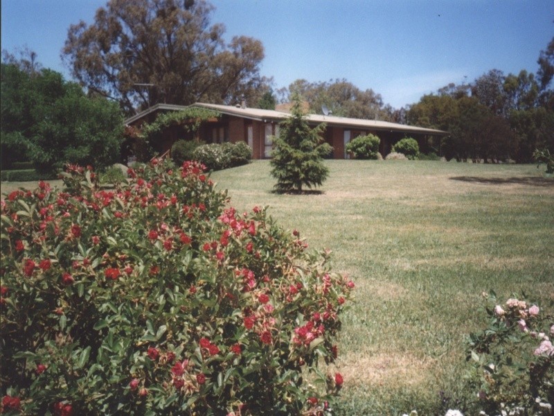 30 Kemp Rd, Gisborne VIC 3437