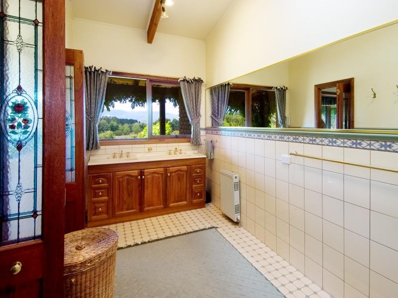 30 Kemp Rd, Gisborne VIC 3437