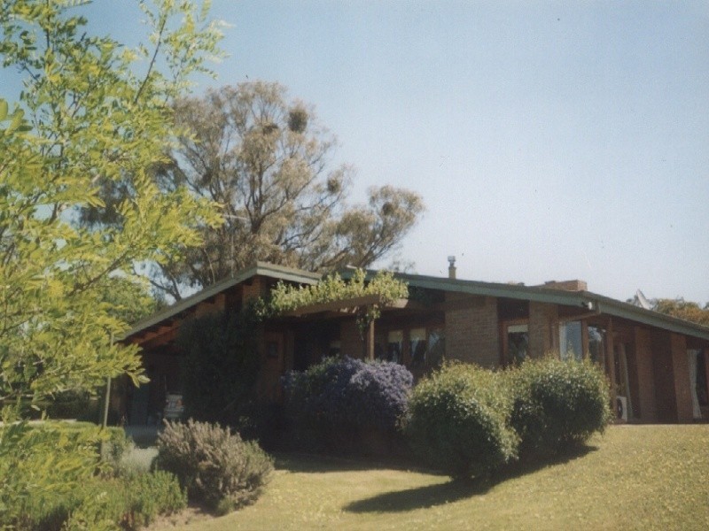 30 Kemp Rd, Gisborne VIC 3437