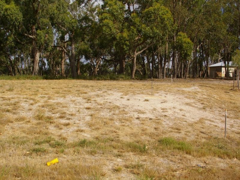 10 Leafy Retreat, Gisborne VIC 3437