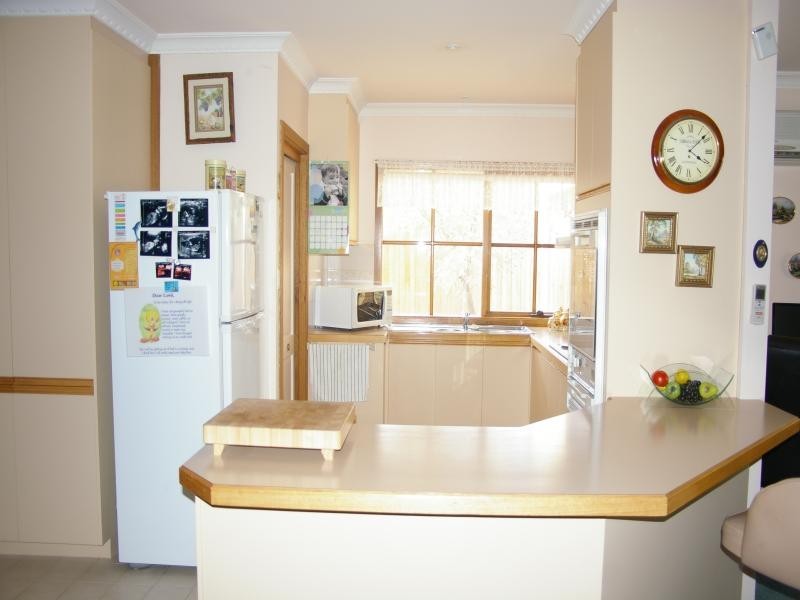 Unit 2/23 Farrell St*, Gisborne VIC 3437