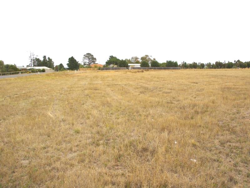 Cnr Cornish and Whittaker Sts, Riddells Creek VIC 3431