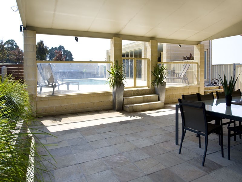 242 Couangalt Rd, Gisborne South VIC 3437