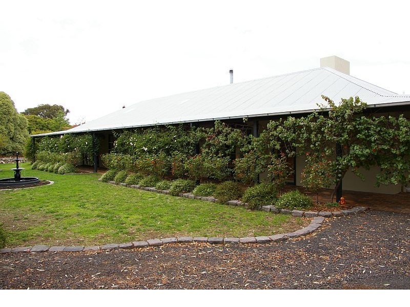 133 BENSON ROAD, Gisborne South VIC 3437