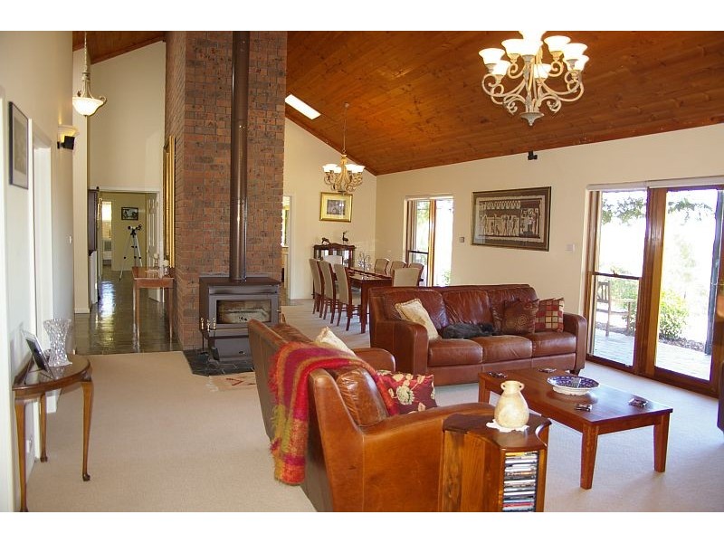 133 BENSON ROAD, Gisborne South VIC 3437