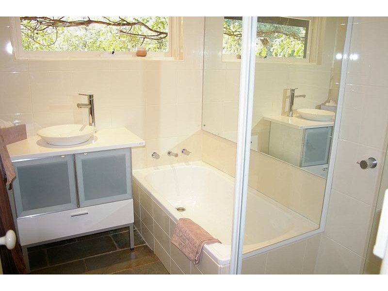 133 BENSON ROAD, Gisborne South VIC 3437