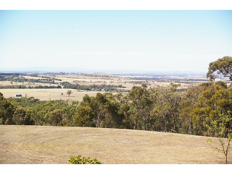 133 BENSON ROAD, Gisborne South VIC 3437