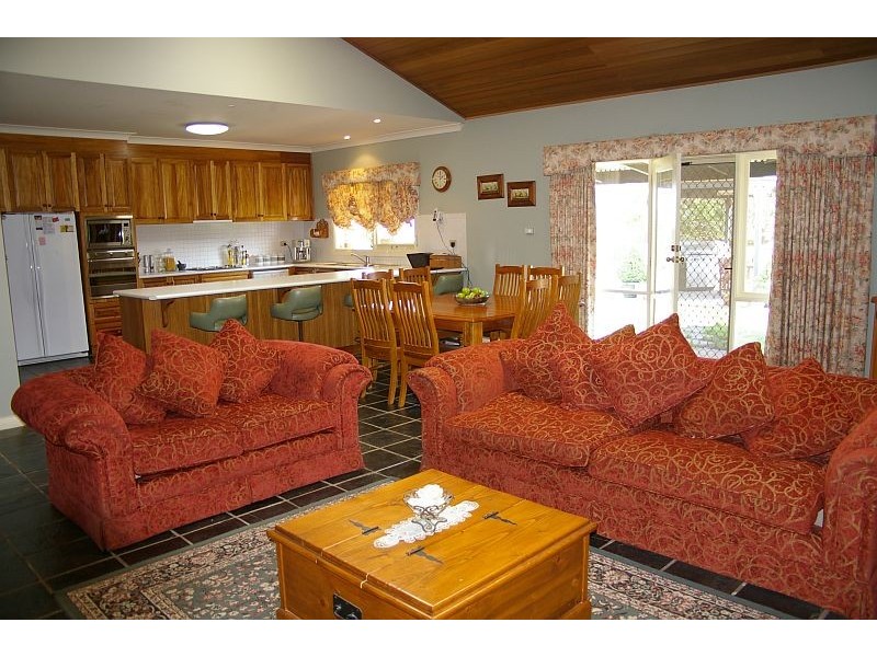 152  BENSON ROAD, Gisborne South VIC 3437