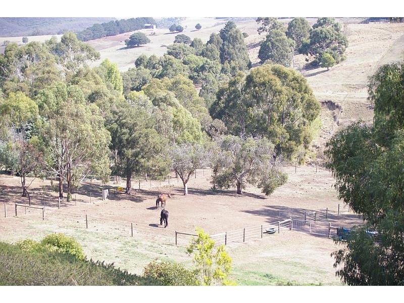 152  BENSON ROAD, Gisborne South VIC 3437