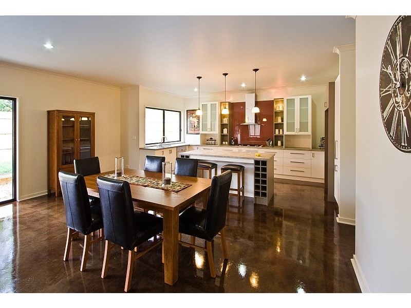 17a WORCESTER ROAD, Gisborne VIC 3437