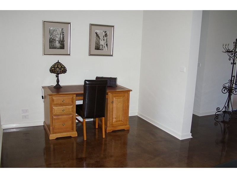 17a WORCESTER ROAD, Gisborne VIC 3437