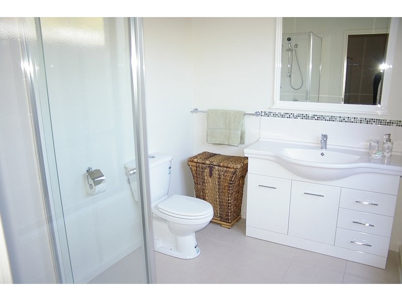 17a WORCESTER ROAD, Gisborne VIC 3437