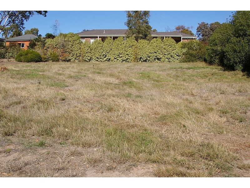 9 ALCHERINGA COURT, Gisborne VIC 3437