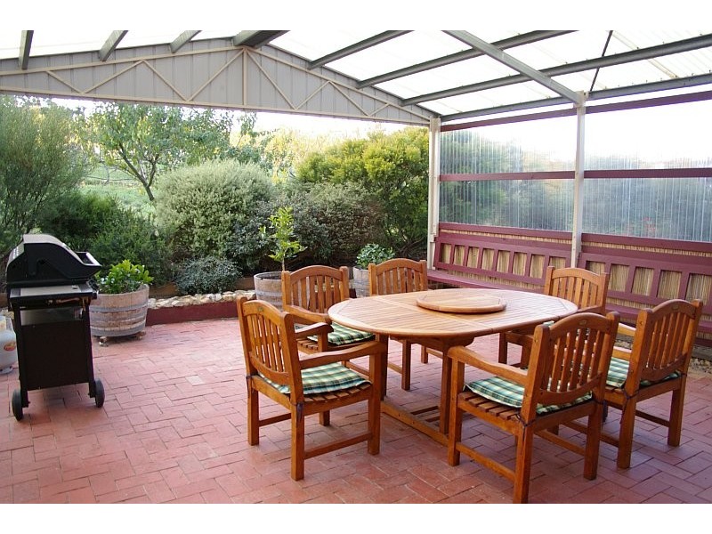 71 BENSON ROAD, Gisborne South VIC 3437