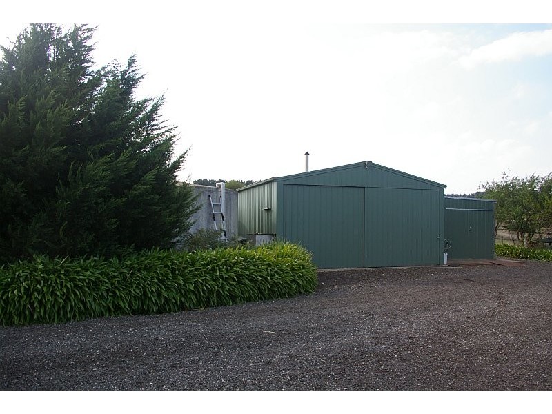 71 BENSON ROAD, Gisborne South VIC 3437