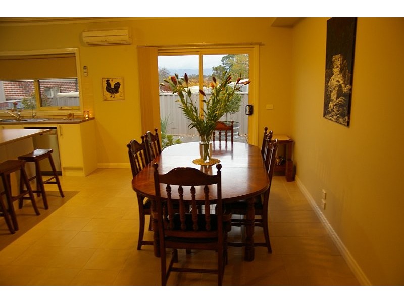 2/54  GOODE STREET, Gisborne VIC 3437